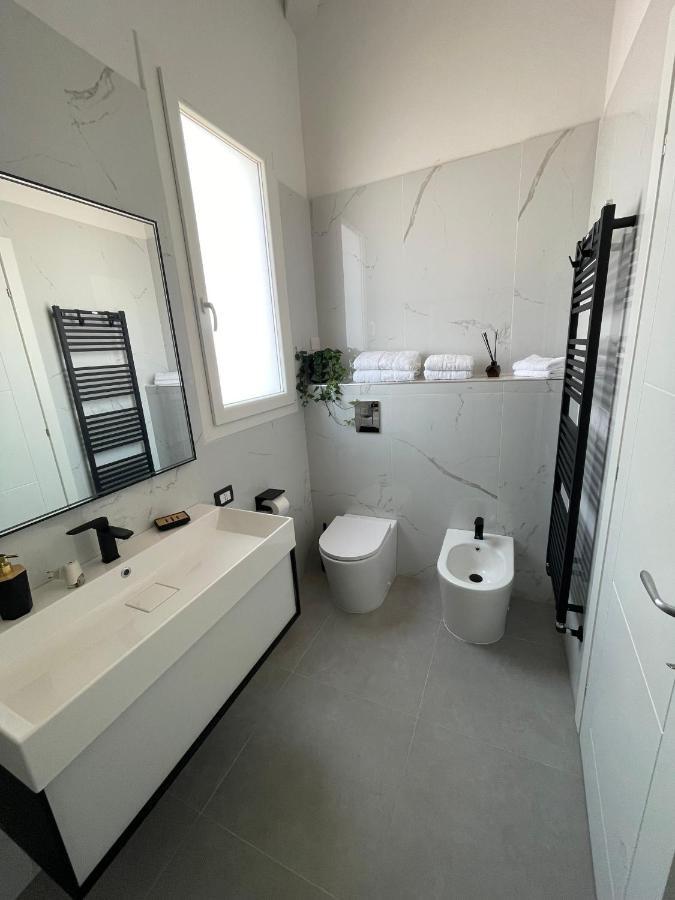Martanna Rooms คารินิ ภายนอก รูปภาพ