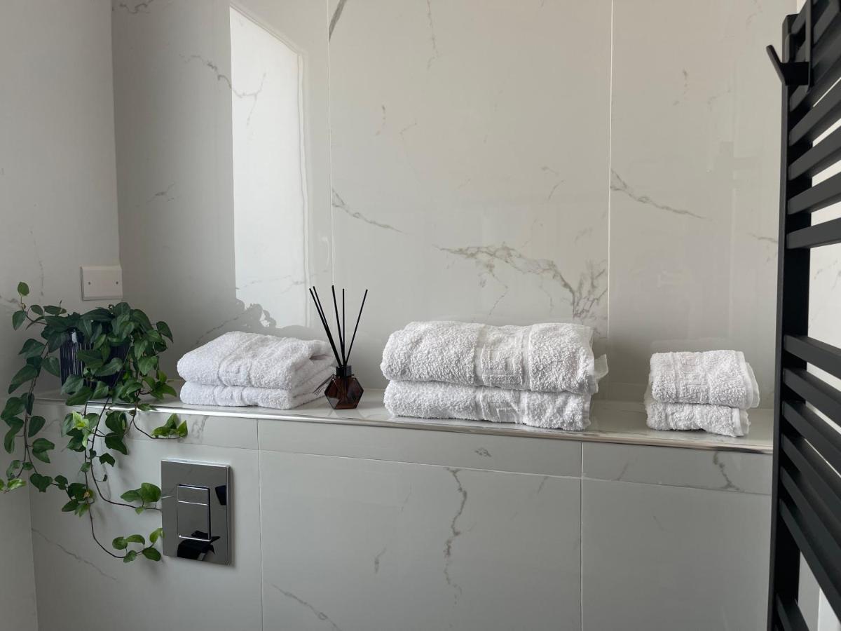 Martanna Rooms คารินิ ภายนอก รูปภาพ