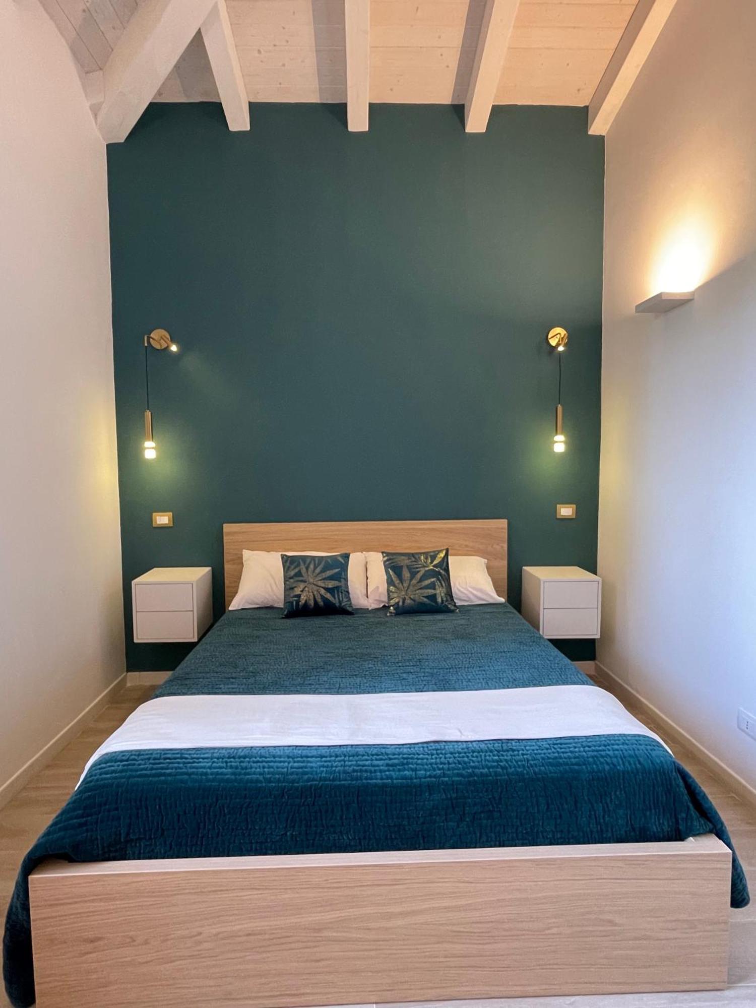 Martanna Rooms คารินิ ภายนอก รูปภาพ